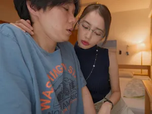 Cô gái nhỏ quyến rũ, phong cảnh mùa xuân trong tiệm mát-xa vô tận, cô em gái dễ thương 23 tuổi, làn da như kem, thân hình ngọc bích nằm, ai có thể cưỡng lại được không muốn có một