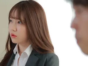 Bú lấy bú để em sò huyết hồng hào không lông